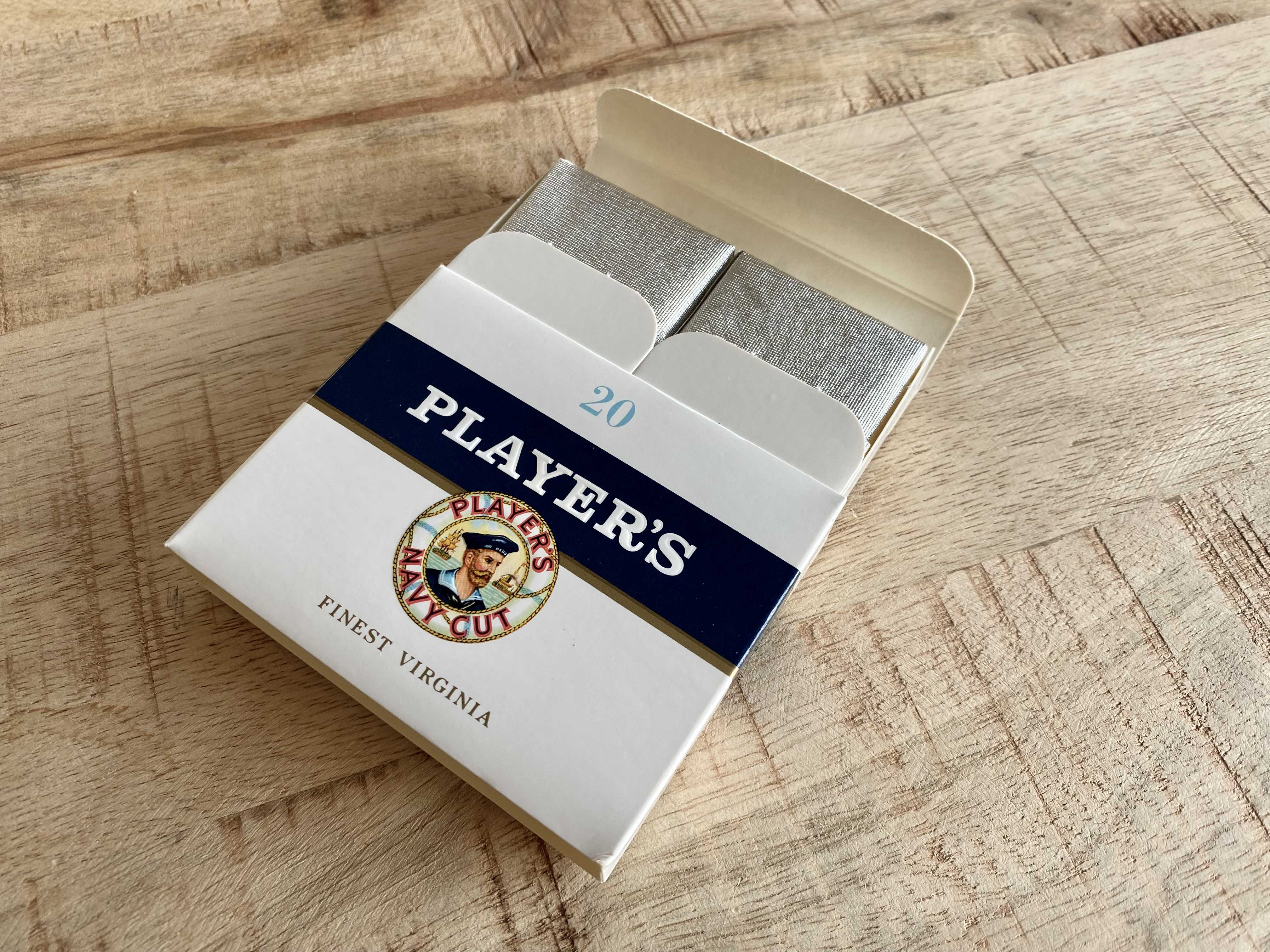 Player's Navy Cut 19